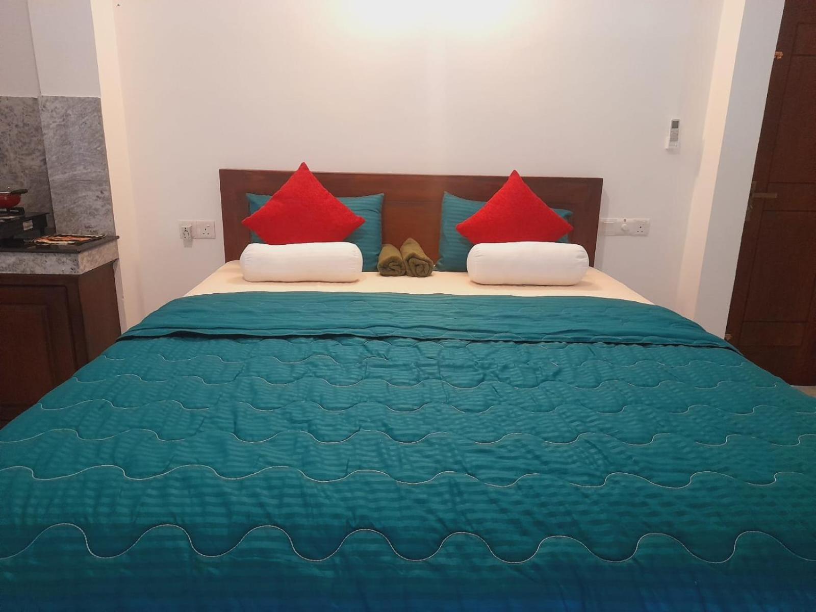 New Sea Lion Guest House Hikkaduwa Bagian luar foto
