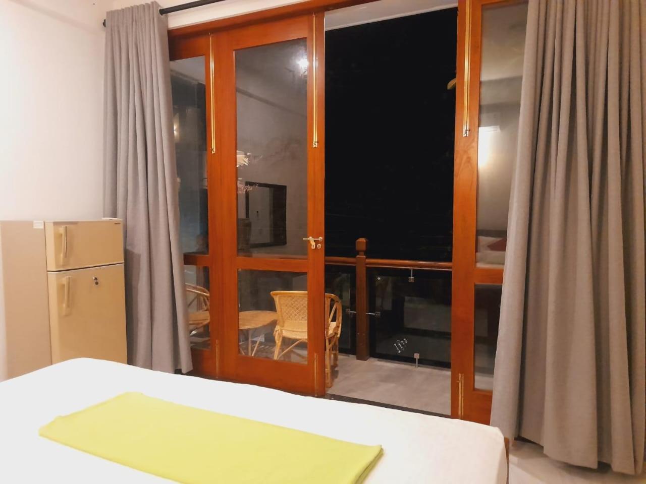 New Sea Lion Guest House Hikkaduwa Bagian luar foto