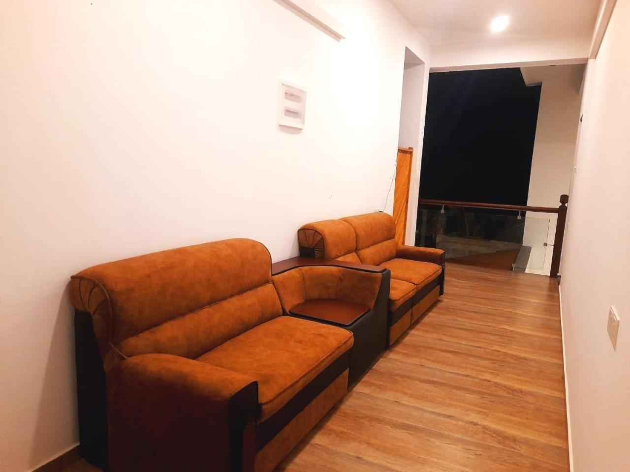 New Sea Lion Guest House Hikkaduwa Bagian luar foto