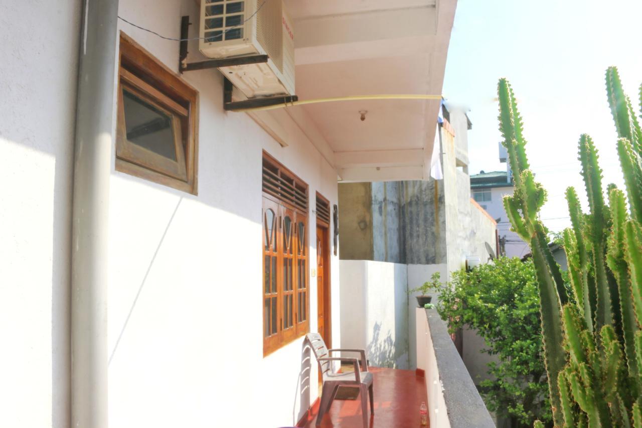 New Sea Lion Guest House Hikkaduwa Bagian luar foto
